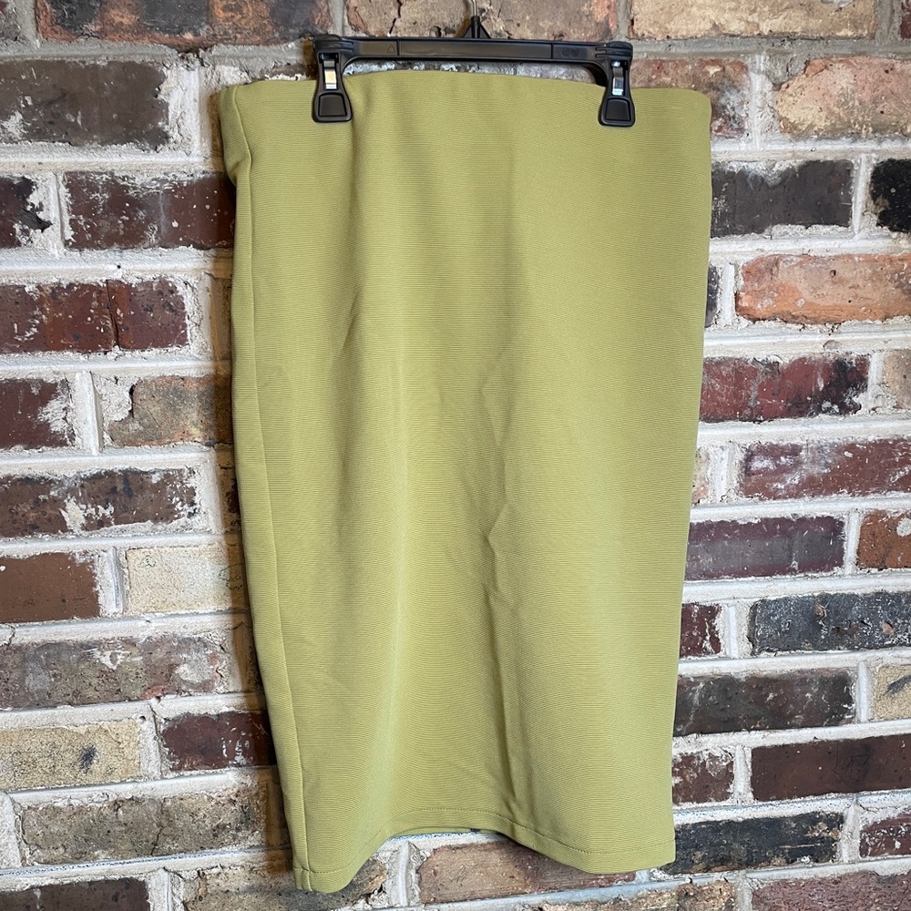 Women skirt size 8